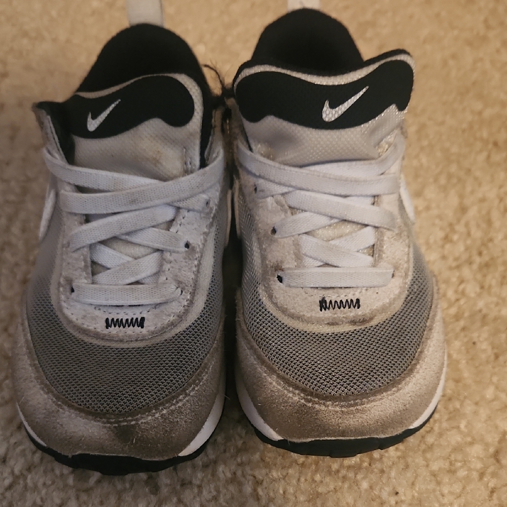 Nike Kids' Silver and Black Sneakers